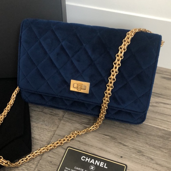 💵 👇Chanel WOC - auth details included - Picture 2 of 6